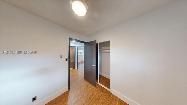 Building Photo - 404 NW 21st Terrace