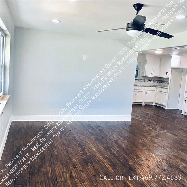 Building Photo - 4310 Vandervort Dr
