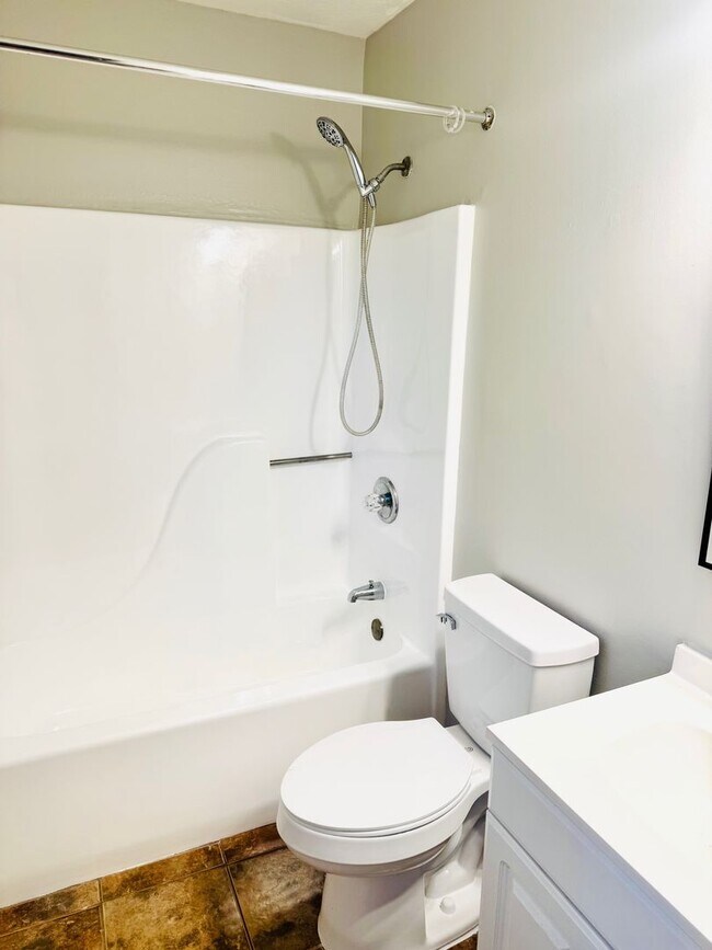 Building Photo - Beautiful 3/2 In Montgomery East *** Call 334-366-9198 to Schedule a Self Tour!