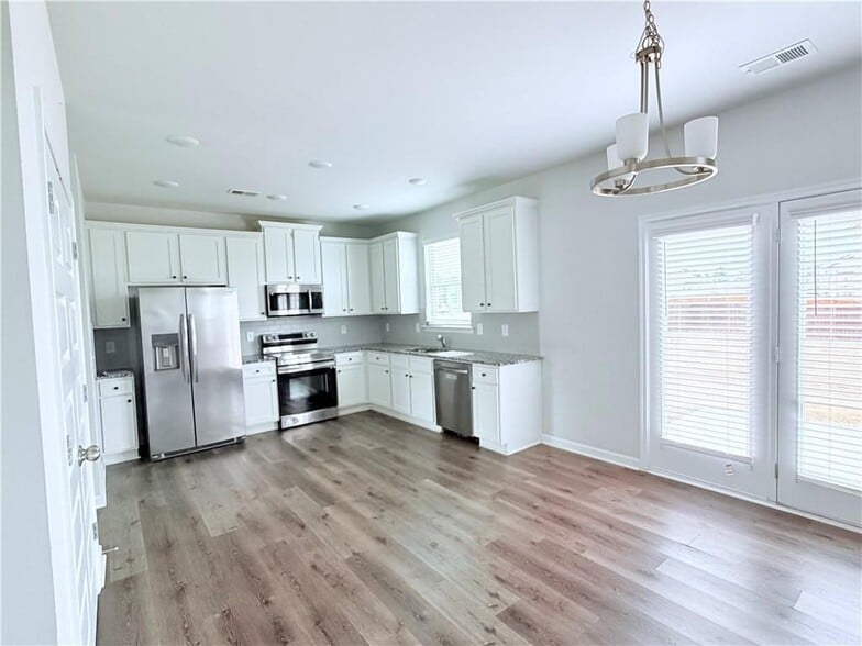 Building Photo - 409 McGinnis Cir