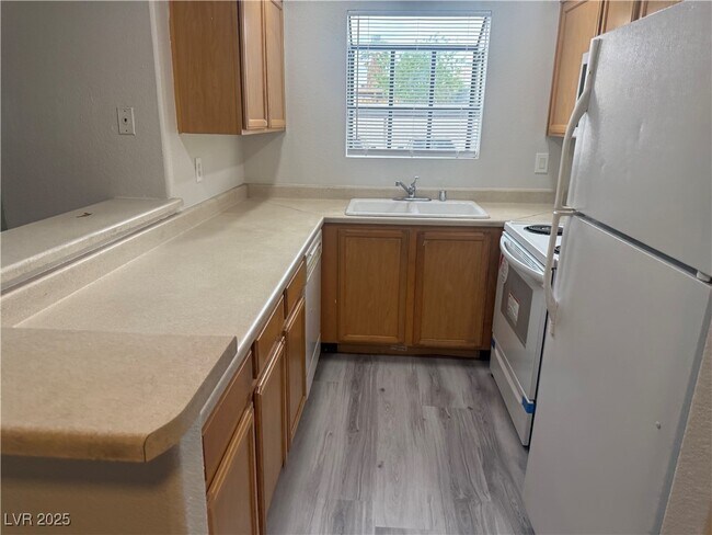 Building Photo - 2966 Juniper Hills Blvd