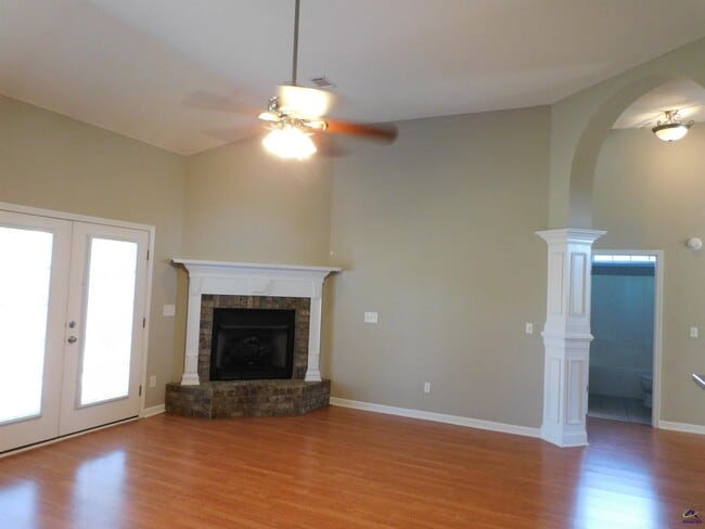 Building Photo - 1307 Loudon Hill Dr