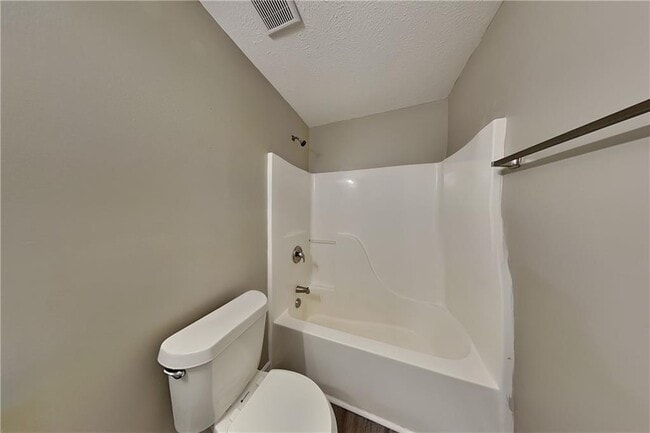Building Photo - 4783 Lake Park Terrace