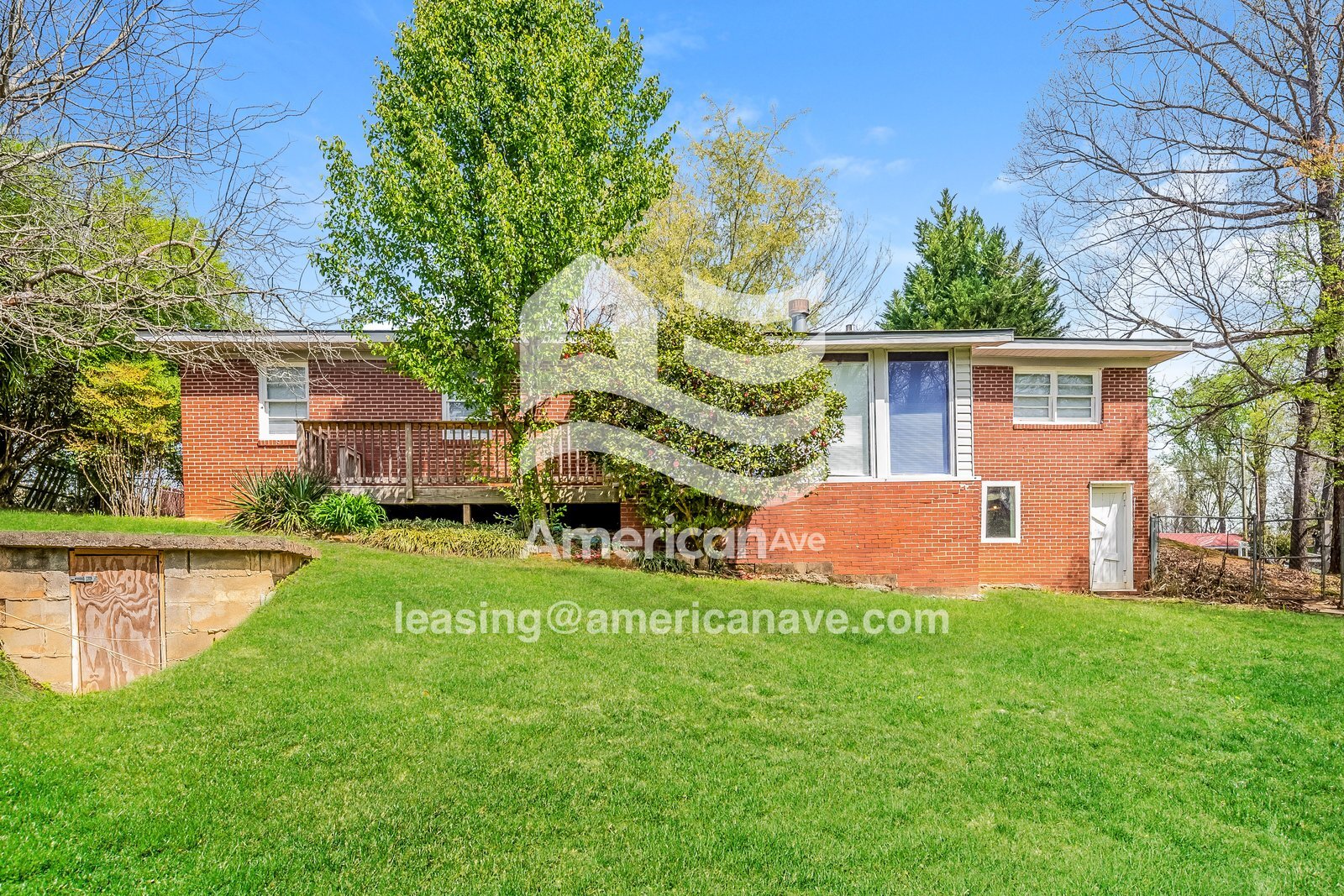 Building Photo - 487 6th Ave SW