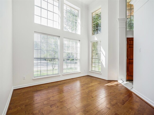 Building Photo - 1827 Senca Springs Ct