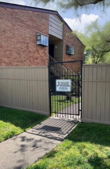 Building Photo - 9101 Country Creek St