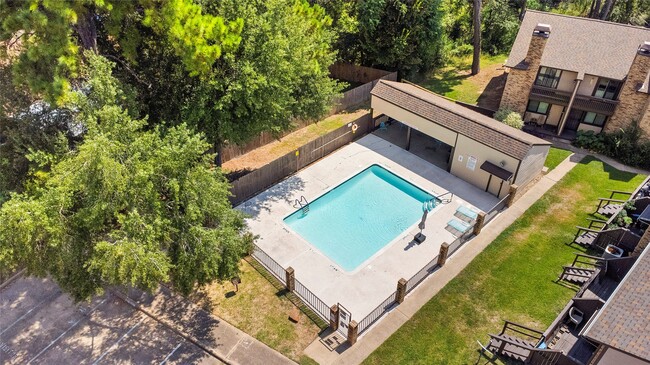 Building Photo - 2521 Crosstimbers Dr