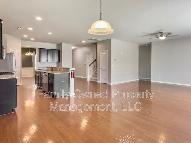 Building Photo - 1834 Chickasaw Dr