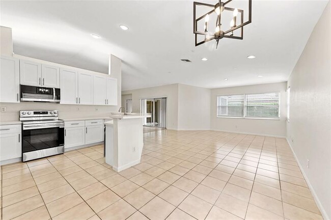 Building Photo - 5606 NW 109th Way