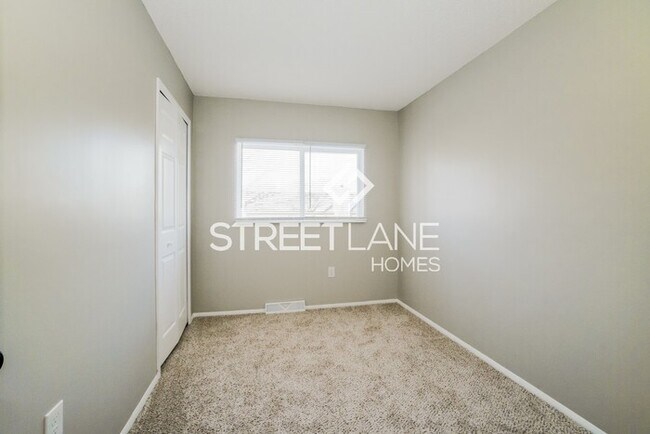 Building Photo - Spacious 4 bedroom home in Columbus!
