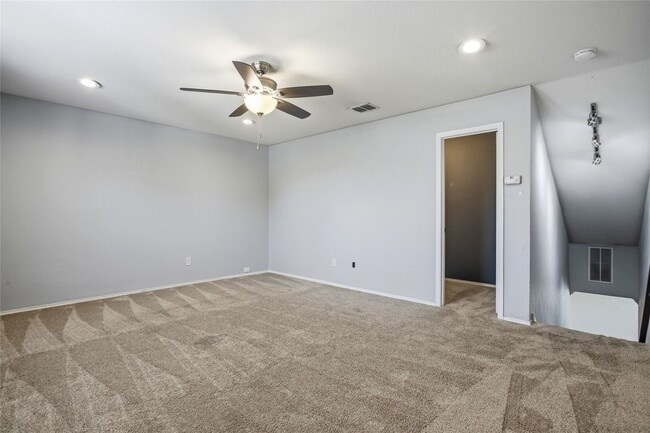 Building Photo - 2305 Orchid Dr