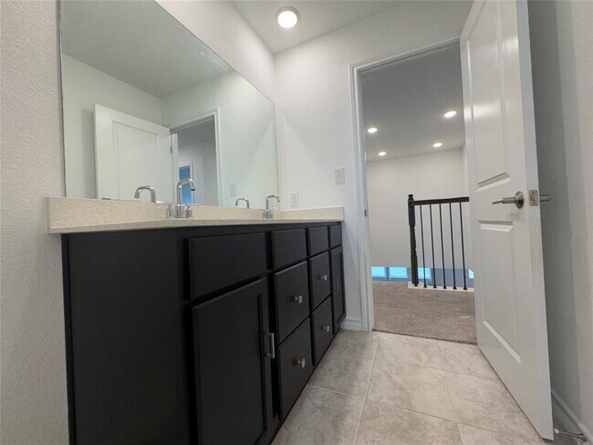 Building Photo - 1007 Moose Rd