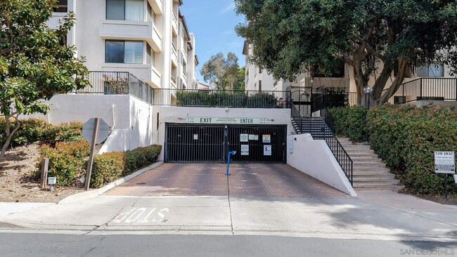 Building Photo - 5765 Friars Rd