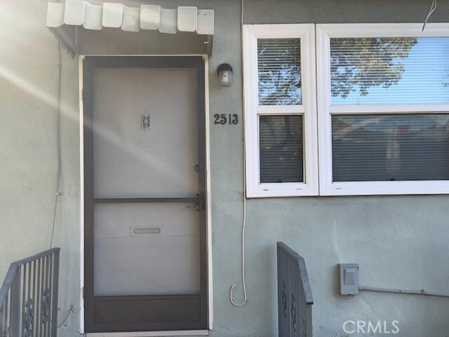 Building Photo - 2513 Tulare Ave