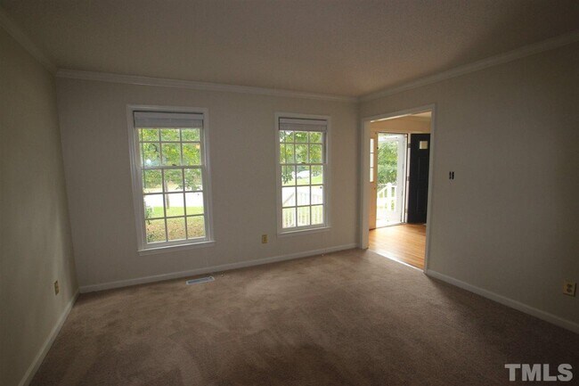 Building Photo - 109 Youngsford Ct