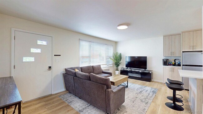 Building Photo - 41 Mountain Ave