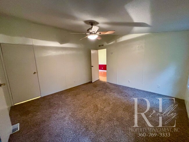 Building Photo - Spacious 3-Bedroom + Office Home with Larg...