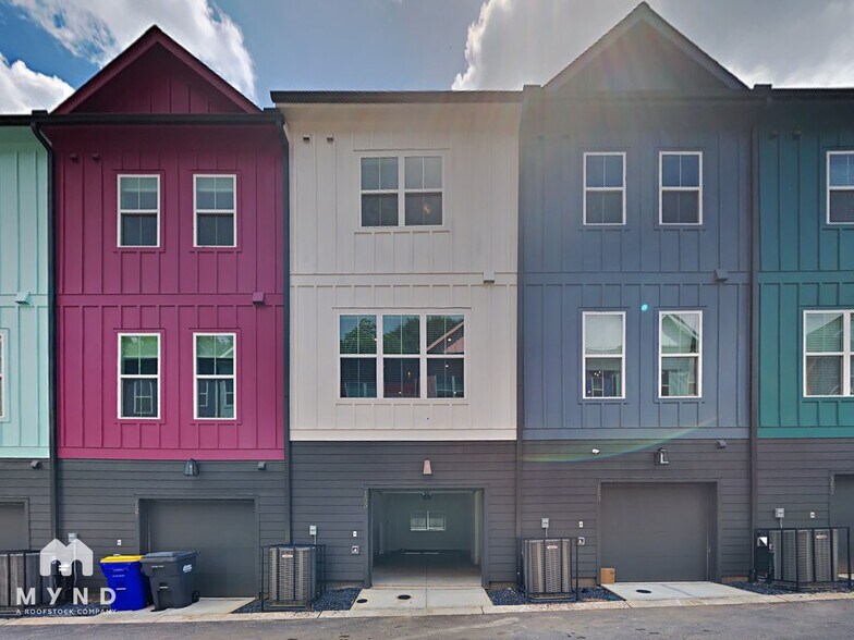 Building Photo - 155 Color Cir