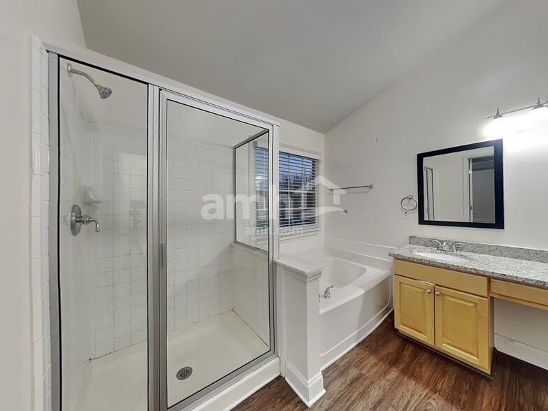 Building Photo - 1217 Rocky Branch Tr