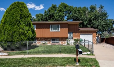 Building Photo - 501 Corte Sol