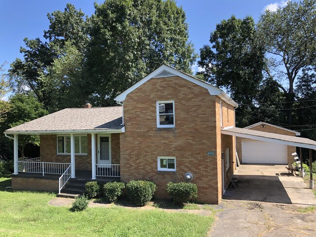 Building Photo - 675 N Overlook Dr