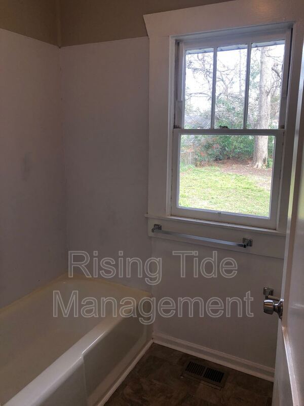 Building Photo - 225 75th St N