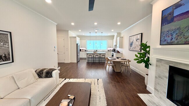 Building Photo - 4233 Watercourse Dr