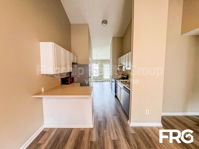 Building Photo - 3311 Moseley Dr