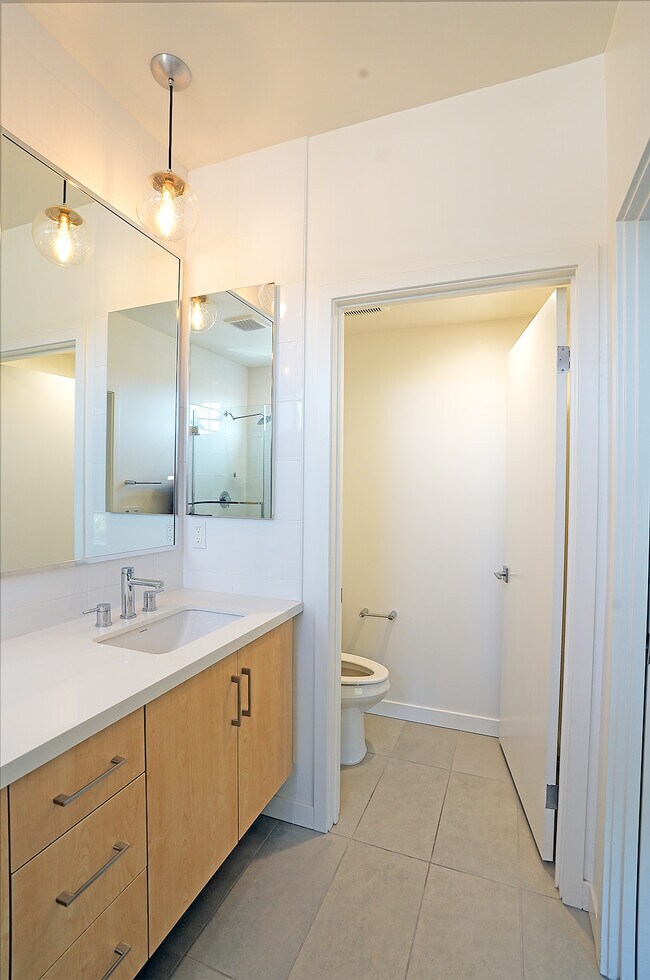 Building Photo - 3282 N Canary Way