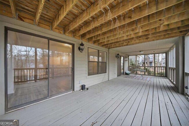 Building Photo - 530 Matterhorn Way