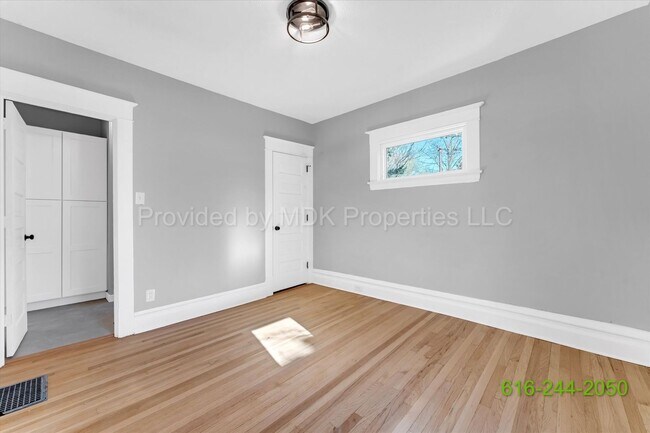 Building Photo - STUNNING REMODEL!!! Extremely Spacious 3 Bedroom (Extra Room) Home!! SECTION 8 APPROVED! (Handica...