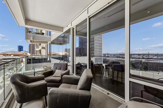 Building Photo - 2408 Victory Park Ln