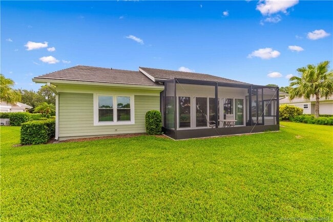 Building Photo - 12813 NW Cinnamon Way