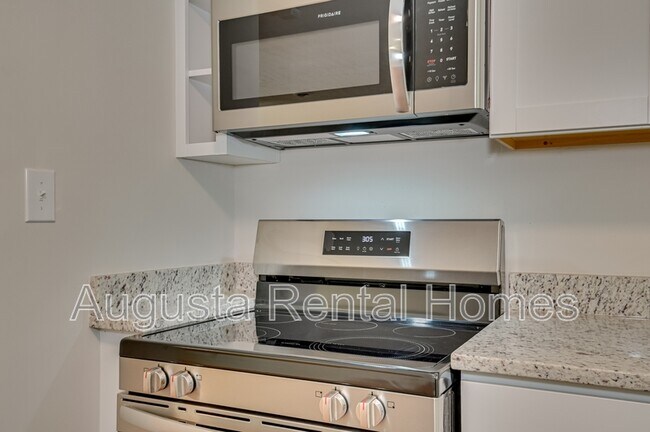 Building Photo - 1406 Ridgewood Dr