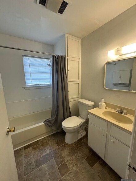 Building Photo - 334 Maryland Ave