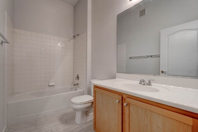 Building Photo - 700 Carnegie St