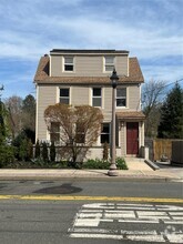 Building Photo - 505 Kings Hwy