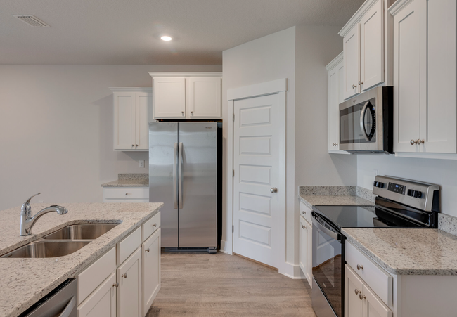 Building Photo - Beautiful 4-Bedroom Home - Arbor Place