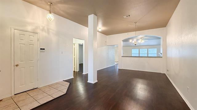 Building Photo - 1213 Maple Terrace Dr