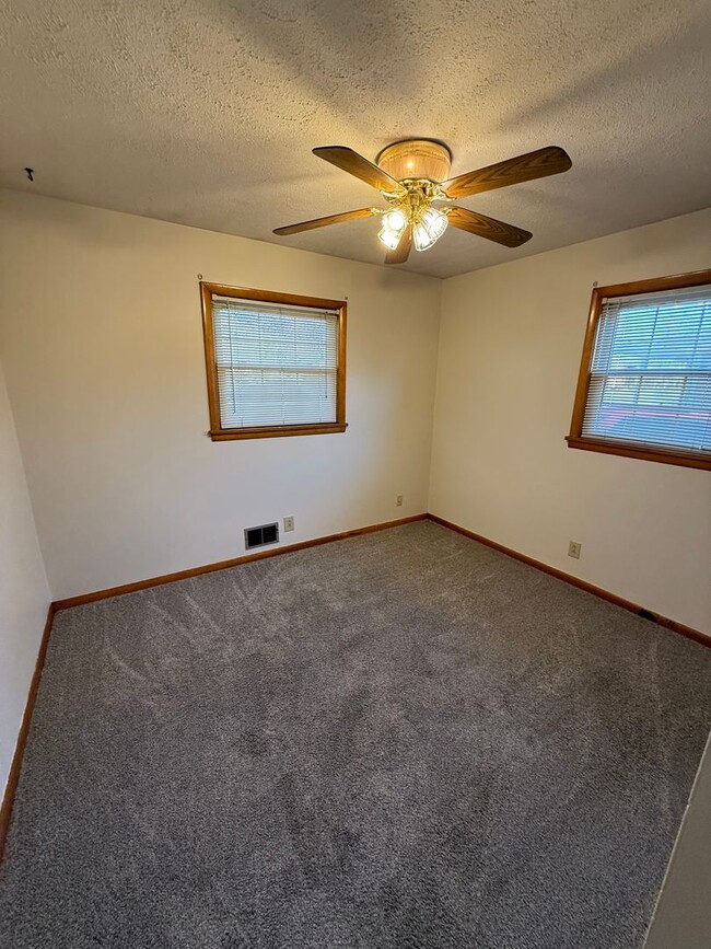Building Photo - Great home in PRP!