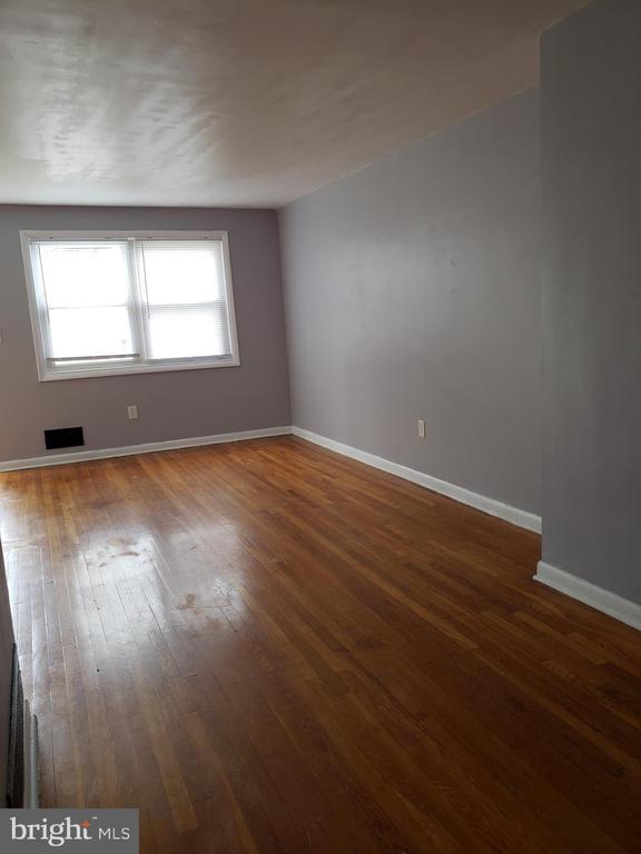 Building Photo - 8561 Harris Ave