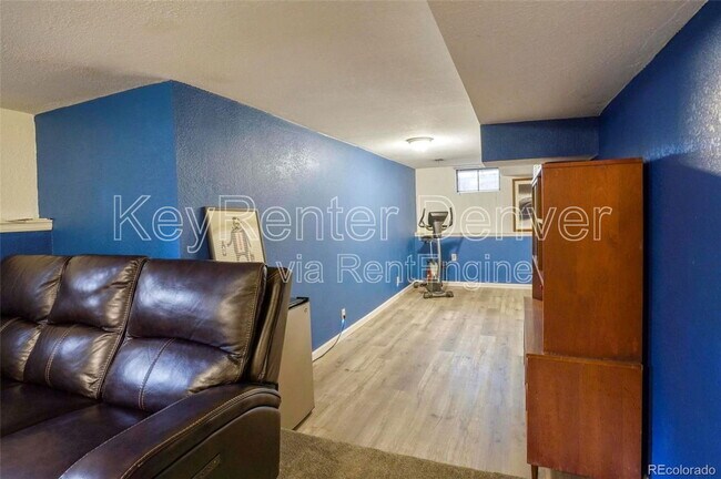 Building Photo - 2805 Fenton St