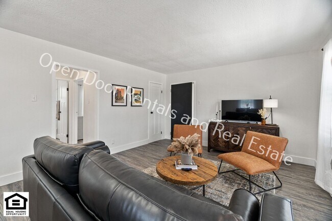 Building Photo - 1823 Griswold Dr