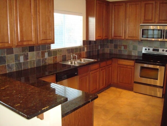 Building Photo - 2670 Crazyhorse Pass