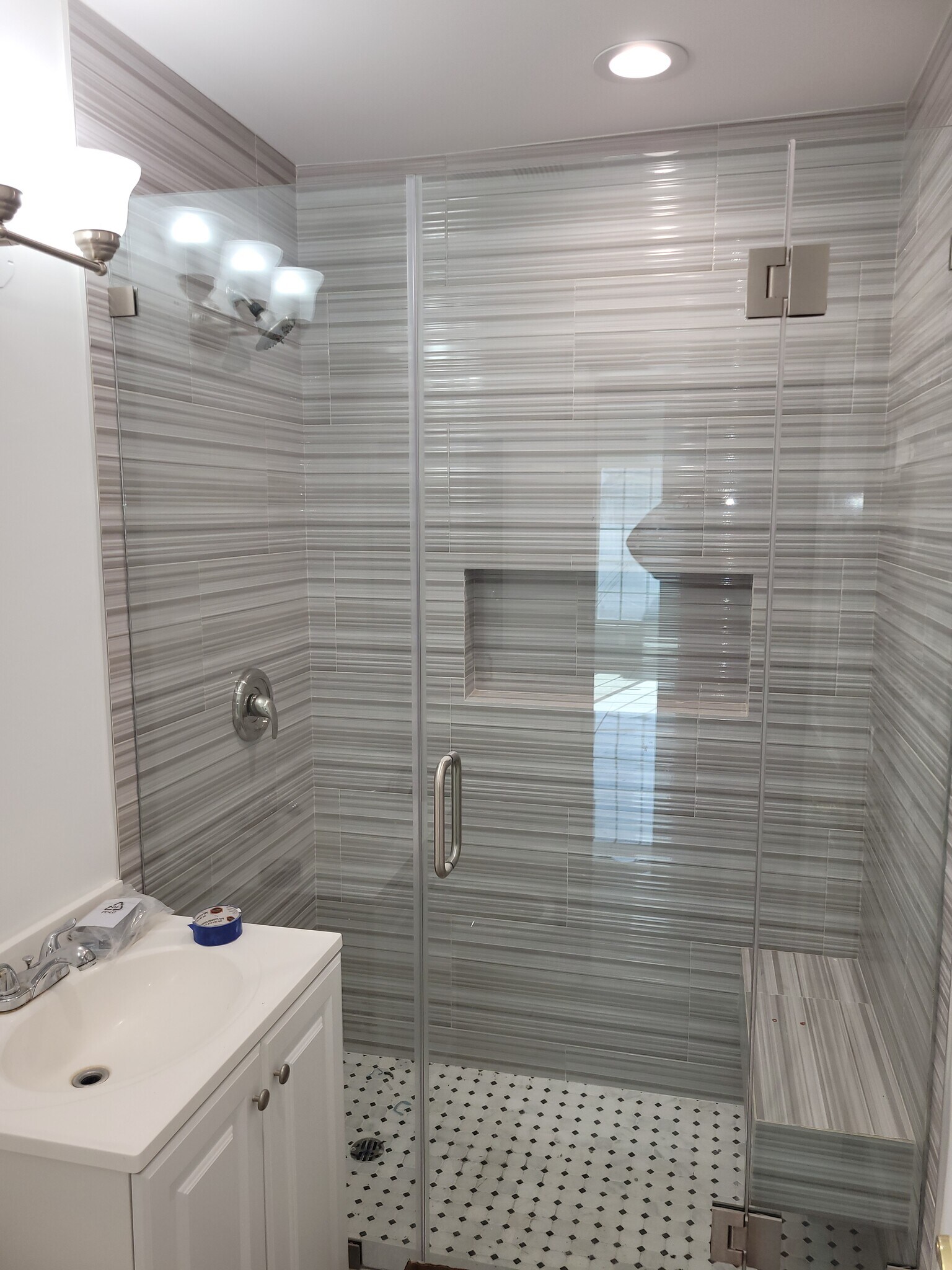 Guest Bath - 17449 Martha St