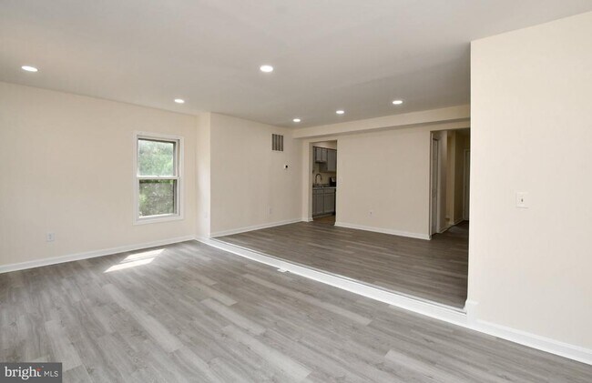 Building Photo - 10709 Gideon Ct