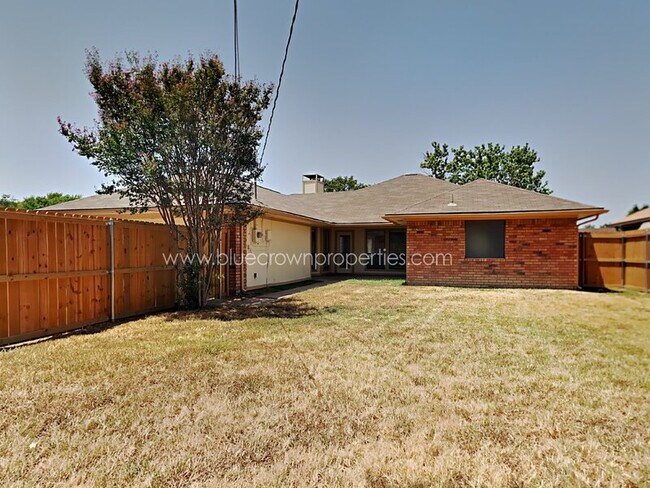 Building Photo - 615 Stoneybrook Dr