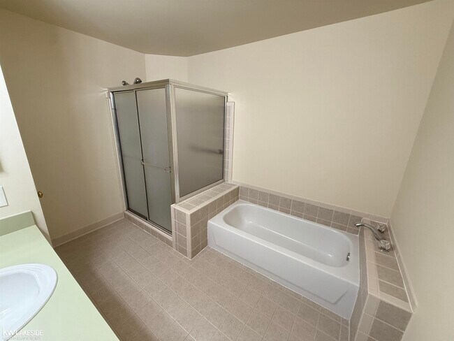 Building Photo - 50299 Highpoint Ct