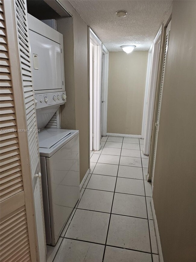 Building Photo - 8650 SW 149th Ave