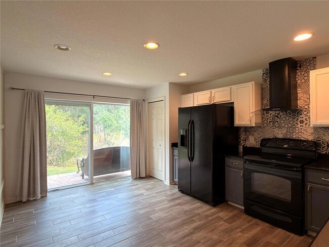 Building Photo - 5806 Oak Mill Terrace